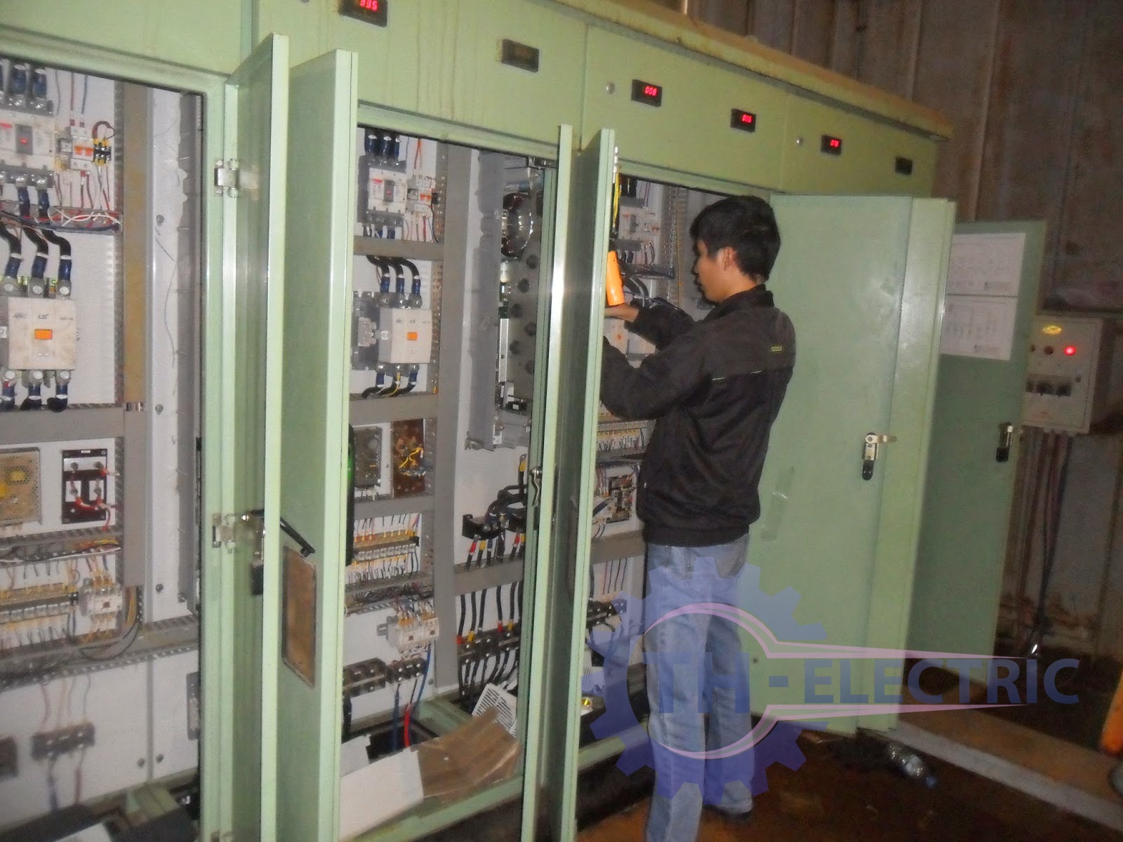 Vai trò của sửa chữa điện công nghiệp. Sửa chữa điện công nghiệp ở đâu uy tín nhất?